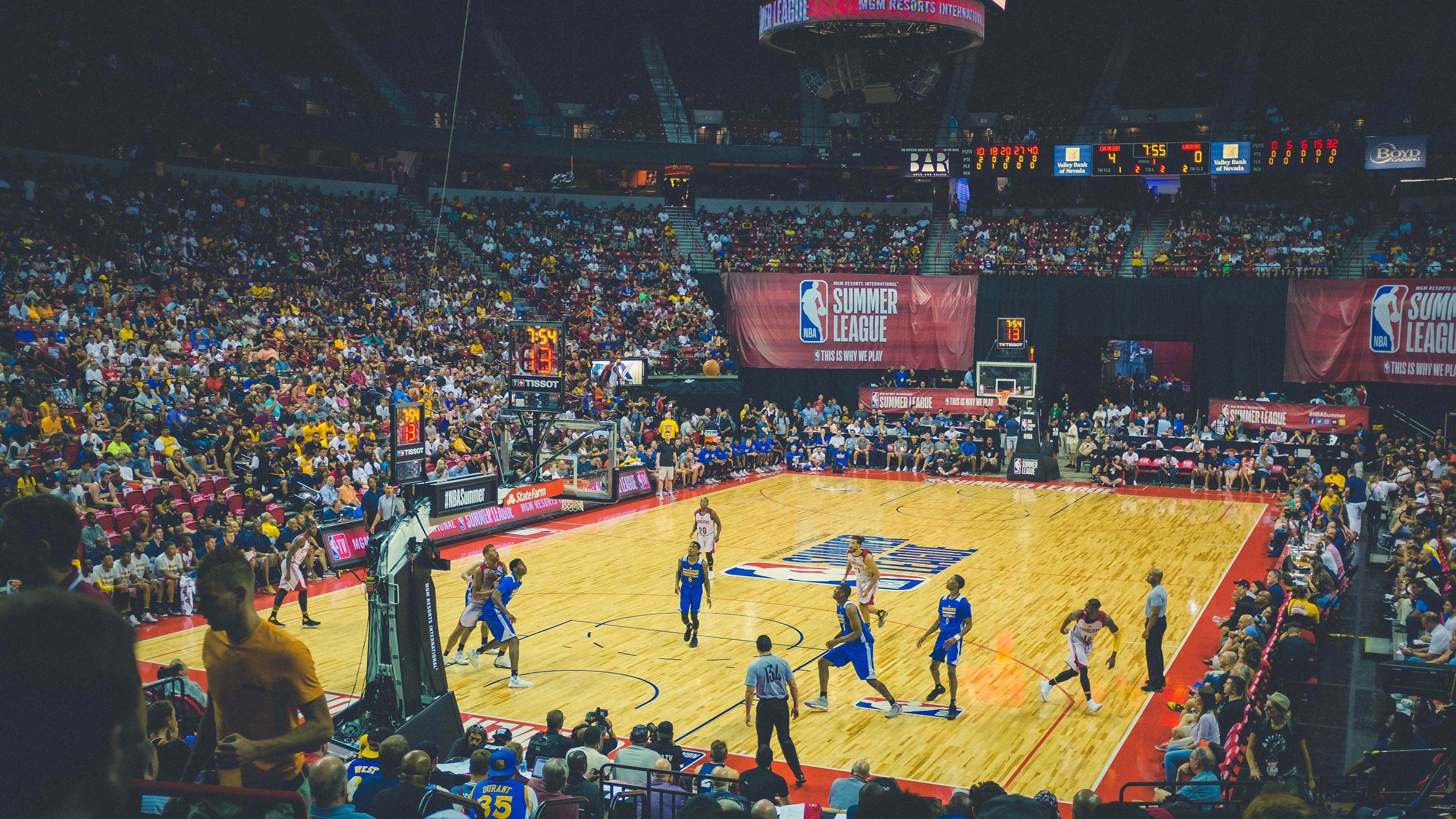 麦肯齐:用灵动的步伐和迅猛的速度,他为全黑队打开了更多进攻空间